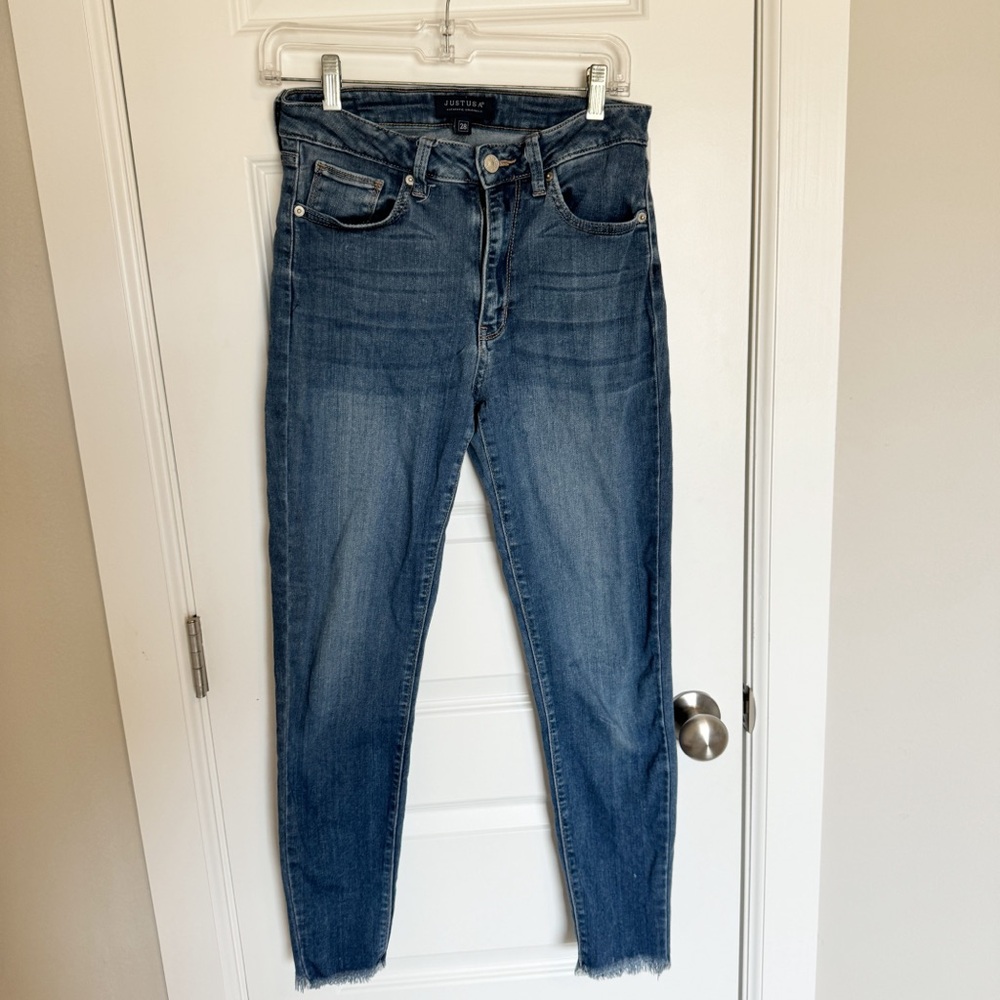 Just USA Frayed Hem Medium Wash Skinny Jeans